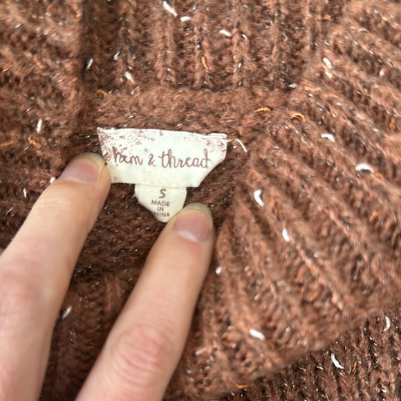 HEM & THREAD Speckled Turtleneck Sweater - Picture 2 of 5